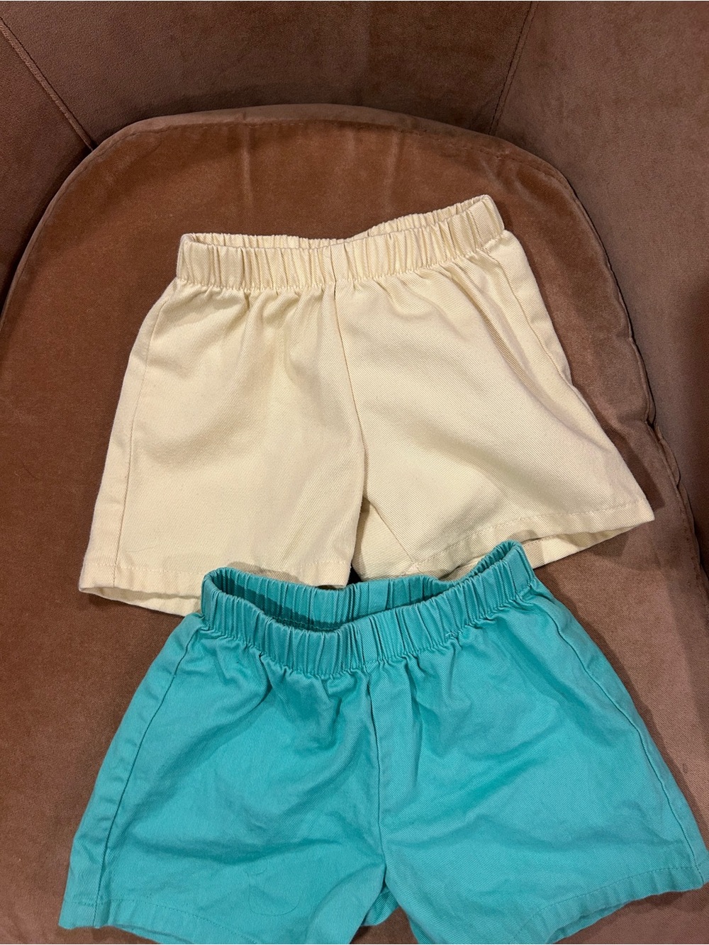 Little English Cream and Teal Elastic-Waist Kids Shorts